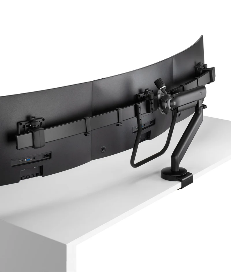 Flo X – Großformatiger Triple Monitorarm