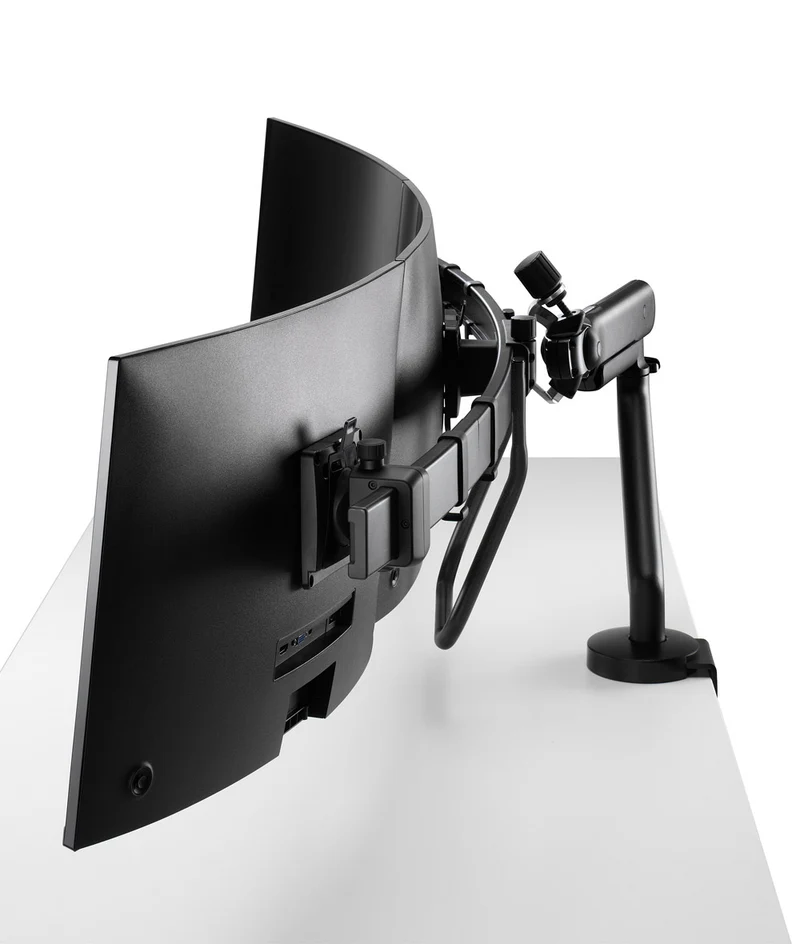 Flo X – Großformatiger Triple Monitorarm