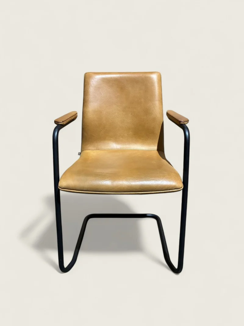 Williams Hands: Visitors chair - Refurbished