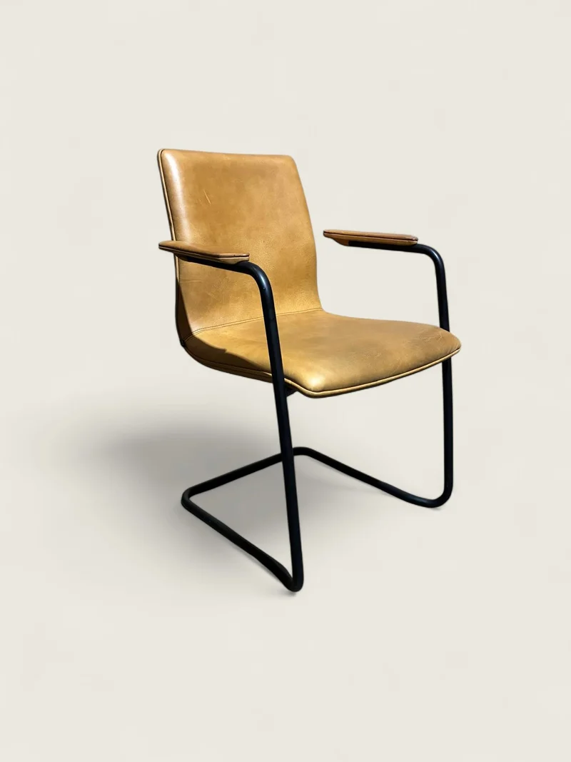 Williams Hands: Visitors chair - Refurbished