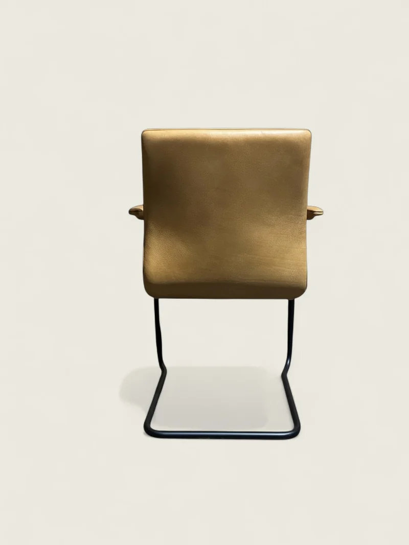 Williams Hands: Visitors chair - Refurbished