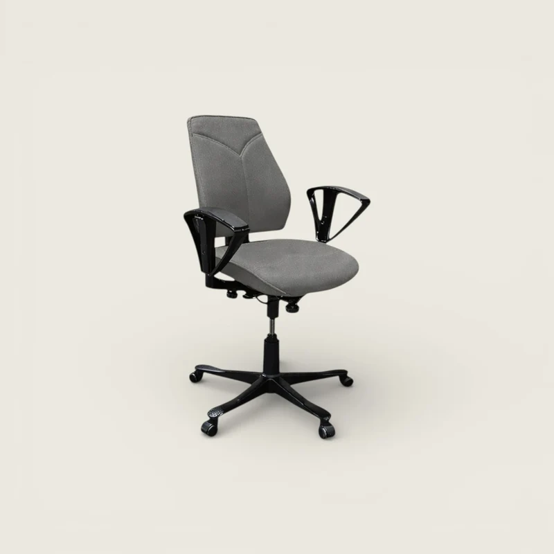 Kinnarps: Grey Task Chair - Refurbished
