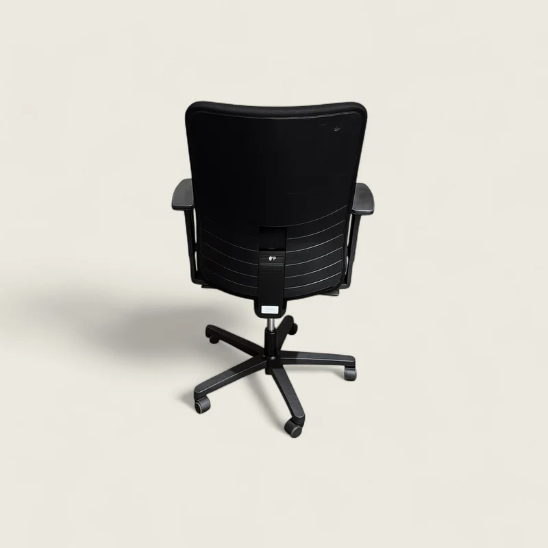 Konig + Neurath: Jet One Black Task Chair - Refurbished