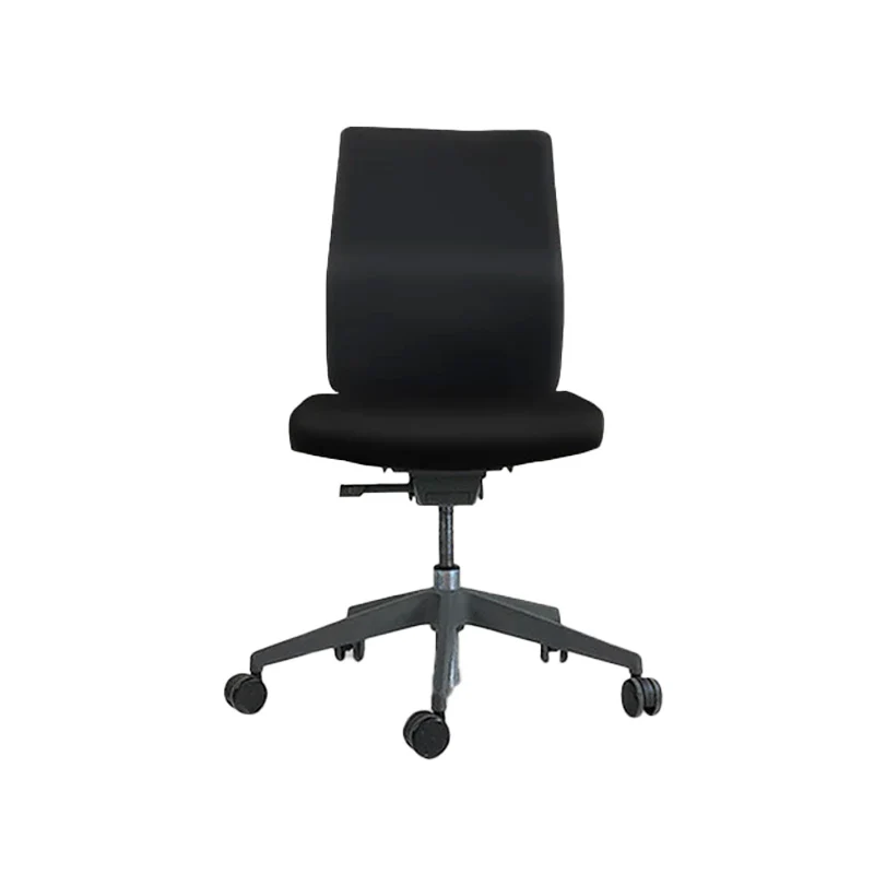 Senator: Free Flex Task Chair in Black Leather without Arms - Refurbished