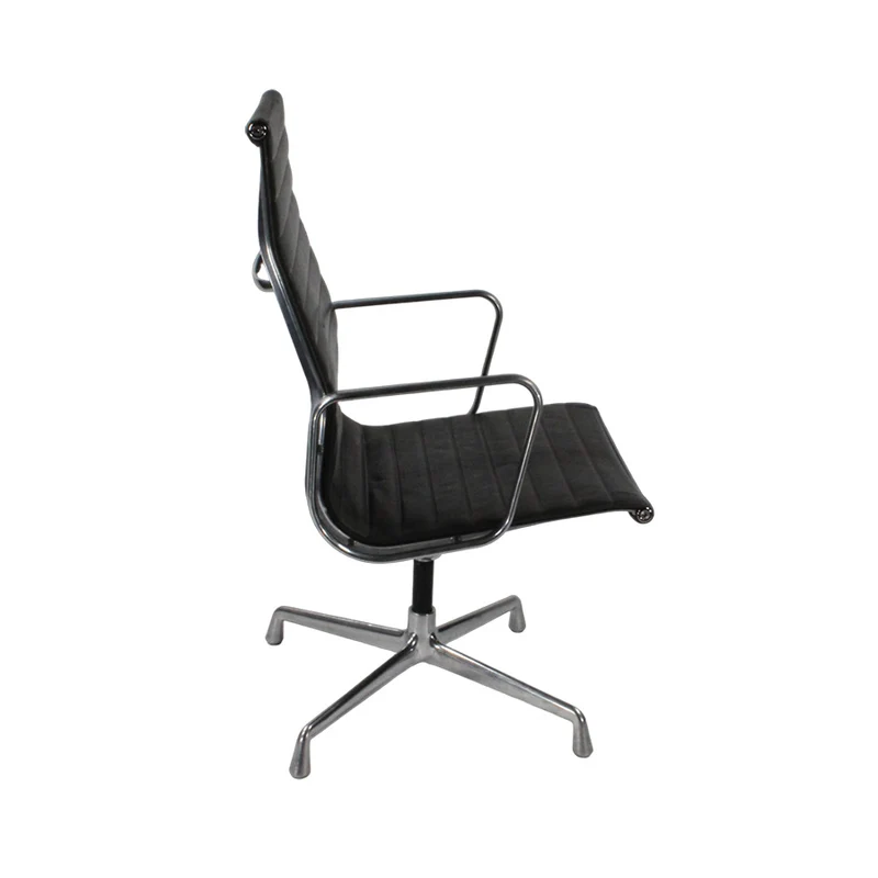 Vitra: Eames EA116 Armchair - Refurbished
