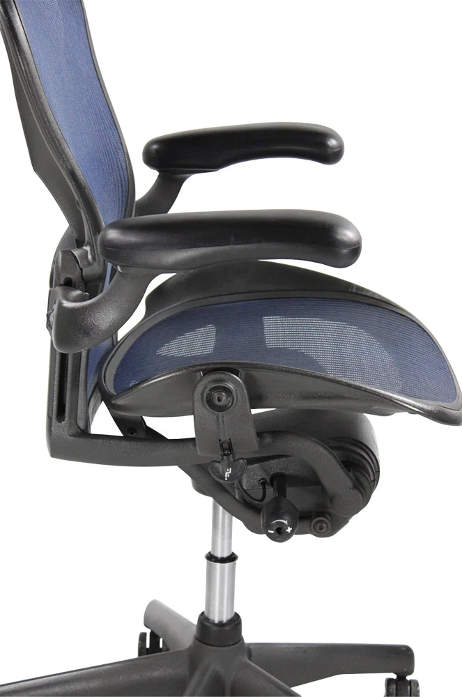 Herman Miller: Aeron Size B with Back Tilt Only in Dark Blue Mesh - Refurbished