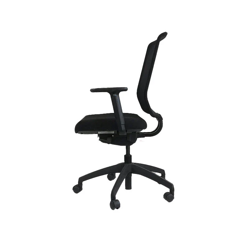 Connection: MY Task Chair in Black Leather - Refurbished