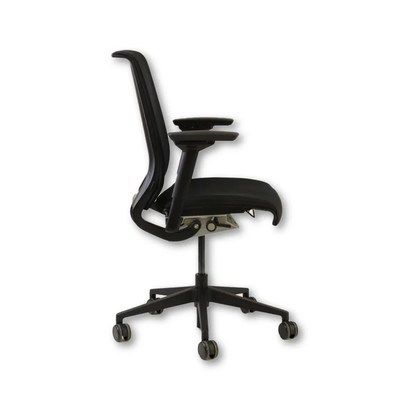 Steelcase: Think V1 Office Chair - Refurbished